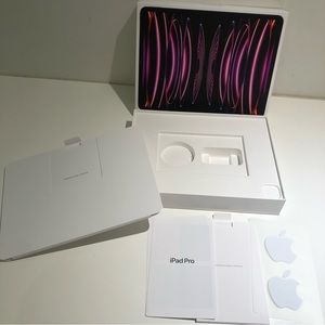 Apple iPad Pro empty box